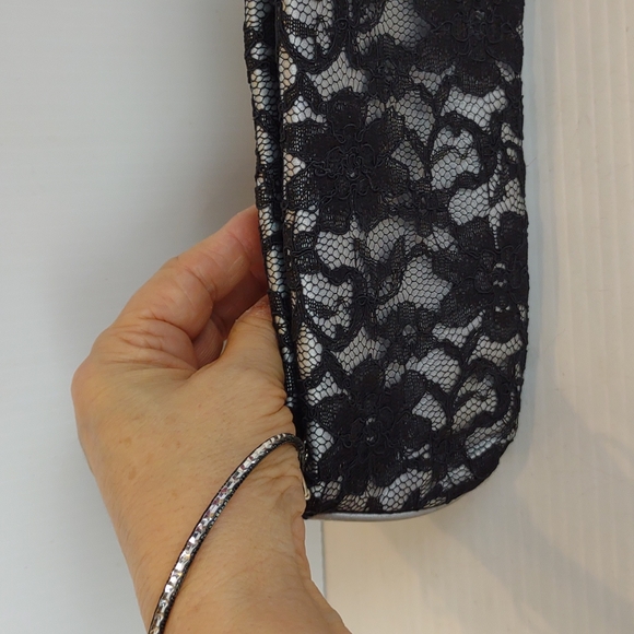 La Rue Black Floral Lace Over Silver Satin Sparkling Bangle Zip Wristlet/Clutch - Picture 12 of 14